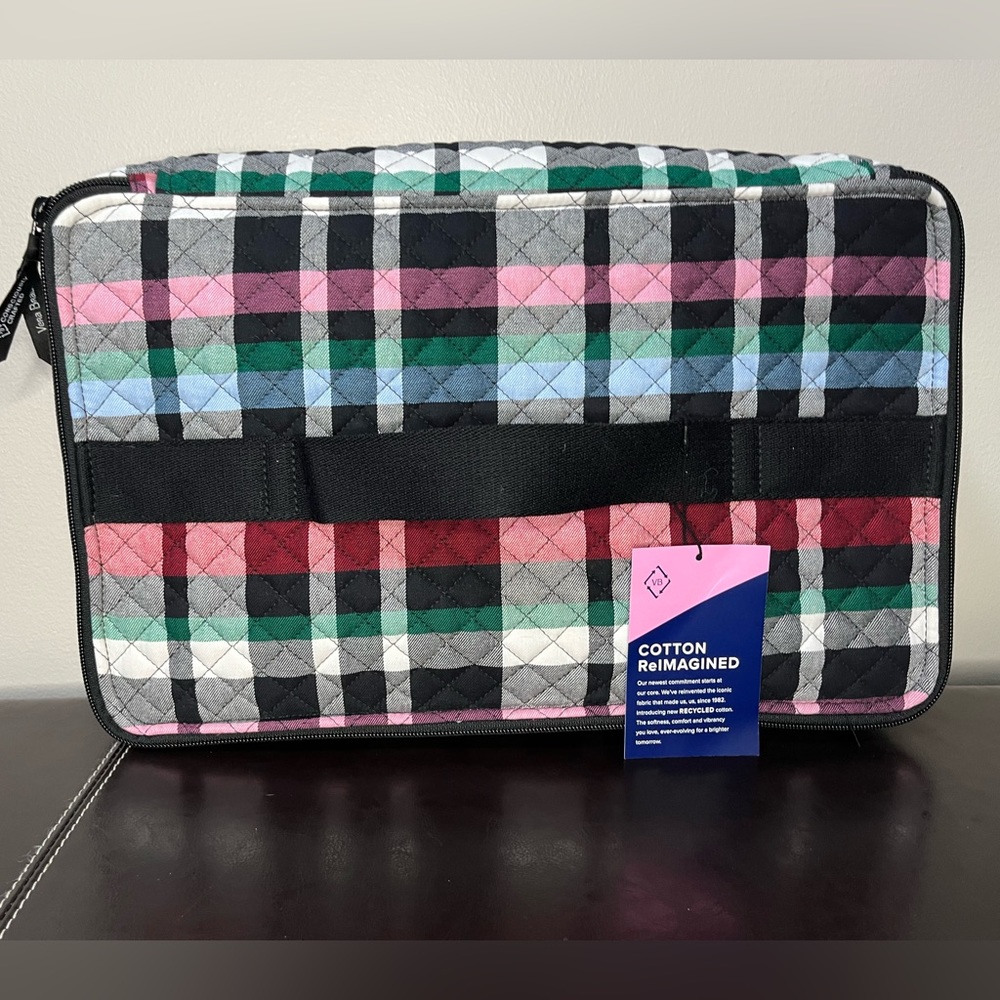 Vera Bradley Casserole Carrier.